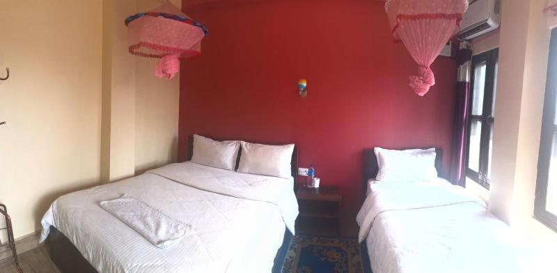 Hotel Sweetland Sauraha Bagian luar foto